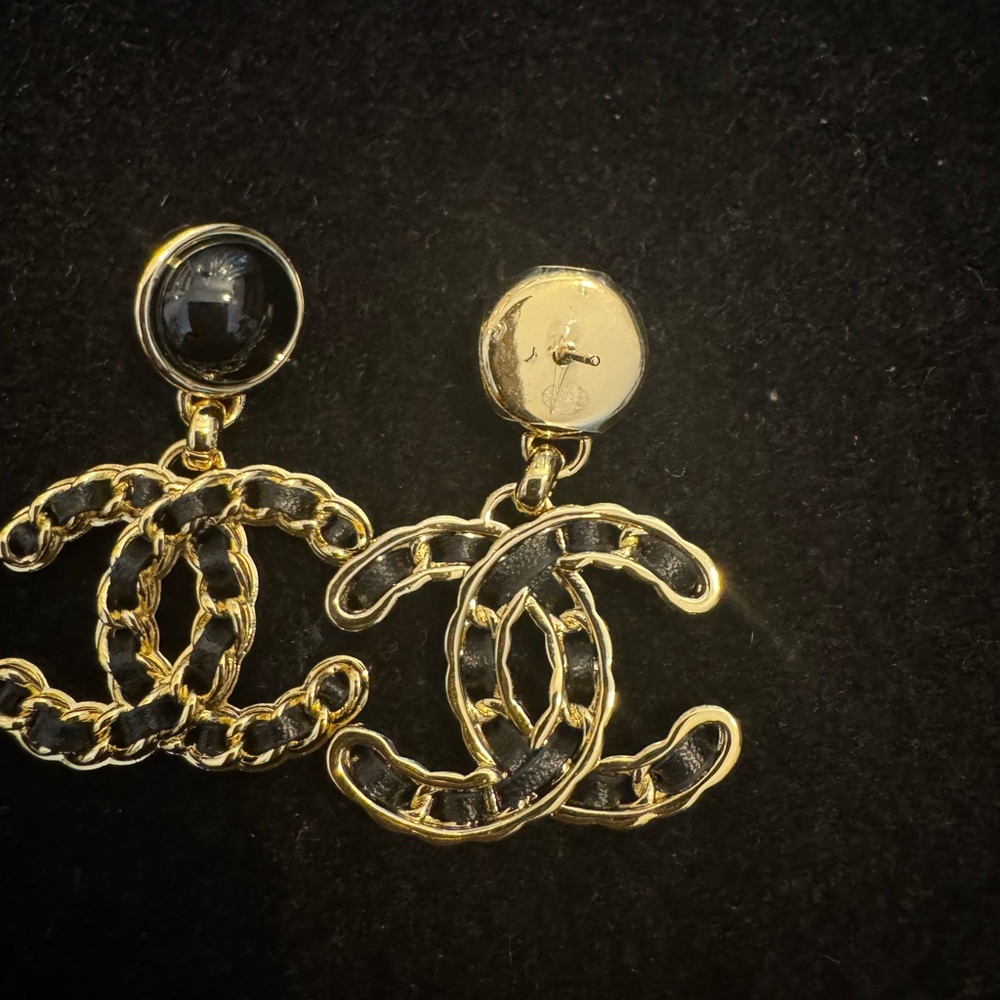 Chanel Gold and Black Tweed Interlock CC Earrings - Picture 4 of 6